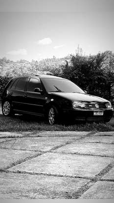 VOLKSWAGEN-GOLF-2002