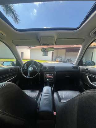 VOLKSWAGEN-GOLF-2002