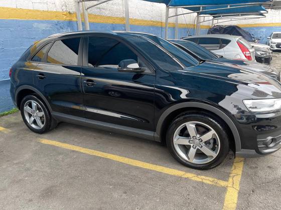 AUDI Q3 2.0 TFSI AMBITION QUATTRO 4P GASOLINA S TRONIC