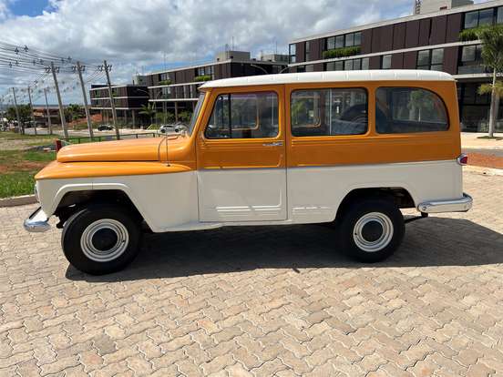 FORD-RURAL-2.6 4X2 6 CILINDROS 12V GASOLINA 2P MANUAL FORD-RURAL-1975