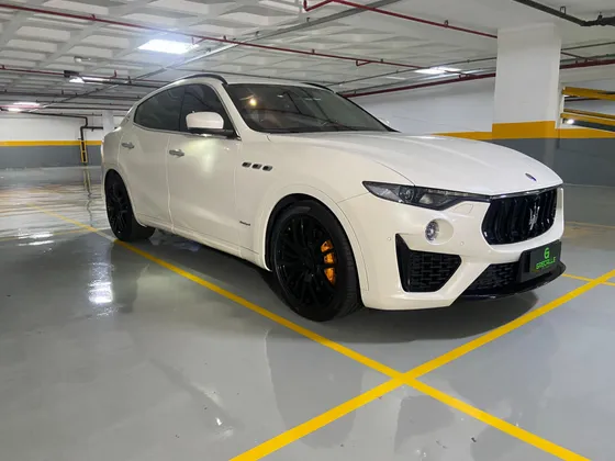 MASERATI LEVANTE 3.0 V6 TURBO GASOLINA S Q4 AUTOMÁTICO