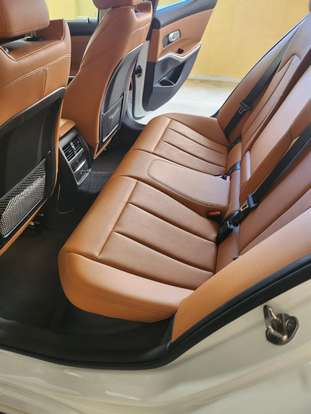 BMW-320i-2022