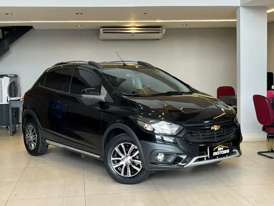 CHEVROLET ONIX 1.4 MPFI ACTIV 8V FLEX 4P AUTOMÁTICO