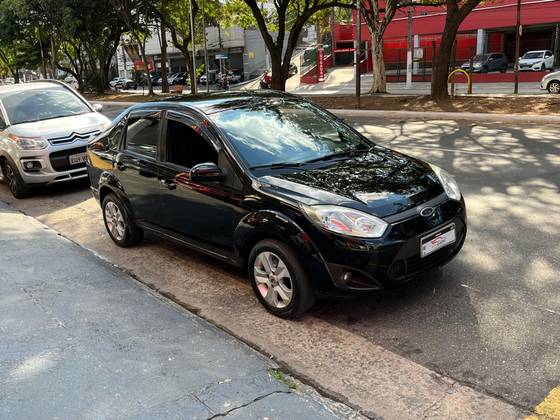 FORD FIESTA 1.6 ROCAM SE 8V FLEX 4P MANUAL