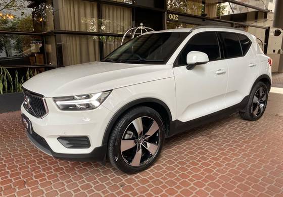 VOLVO XC40 2.0 T4 GASOLINA MOMENTUM GEARTRONIC