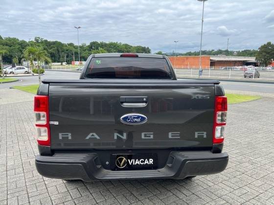 FORD RANGER 3.2 XLS 4X4 CD 20V DIESEL 4P MANUAL