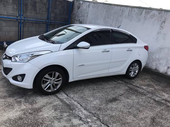 HYUNDAI HB20S 1.6 PREMIUM 16V FLEX 4P AUTOMÁTICO