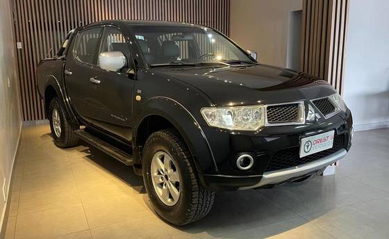 MITSUBISHI L200 TRITON 3.2 HPE 4X4 CD 16V TURBO INTERCOOLER DIESEL 4P AUTOMÁTICO