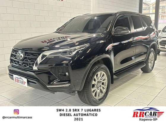 TOYOTA HILUX SW4 2.8 D-4D TURBO DIESEL SRX 7L 4X4 AUTOMÁTICO