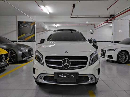 MERCEDES-BENZ-GLA 200-1.6 CGI ENDURO 16V TURBO FLEX 4P AUTOMÁTICO MERCEDES-BENZ-GLA 200-2015