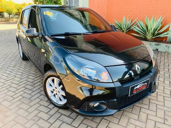 RENAULT SANDERO 1.6 GT LINE LIMITED FLEX 4P MANUAL