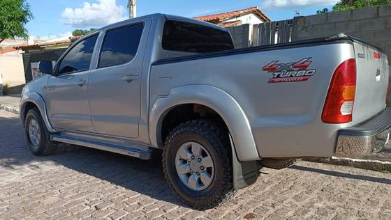 TOYOTA HILUX 3.0 SRV 4X4 CD 16V TURBO INTERCOOLER DIESEL 4P MANUAL