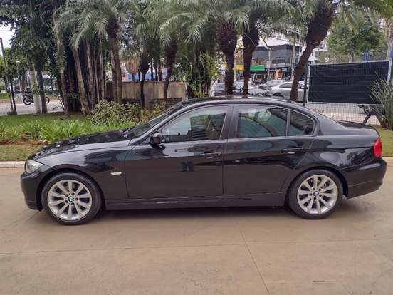 BMW-320i-2.0 16V GASOLINA 4P AUTOMÁTICO BMW-320i-2009