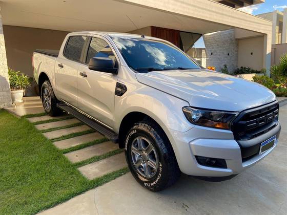 FORD RANGER 2.2 XLS 4X4 CD 16V DIESEL 4P AUTOMÁTICO