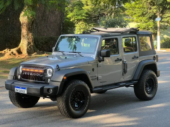 JEEP WRANGLER 3.6 UNLIMITED SPORT 4X4 V6 GASOLINA 4P AUTOMÁTICO