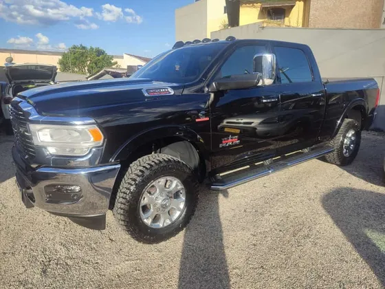 RAM 3500 6.7 I6 TURBO DIESEL LARAMIE CD 4X4 AUTOMÁTICO