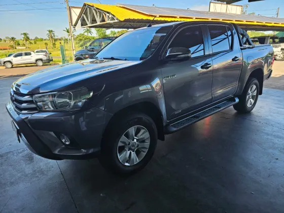 TOYOTA HILUX 2.8 SRV 4X4 CD 16V DIESEL 4P AUTOMÁTICO