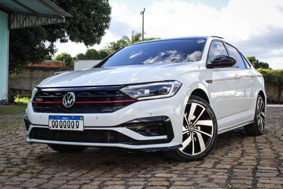 VOLKSWAGEN JETTA 2.0 350 TSI GASOLINA GLI DSG