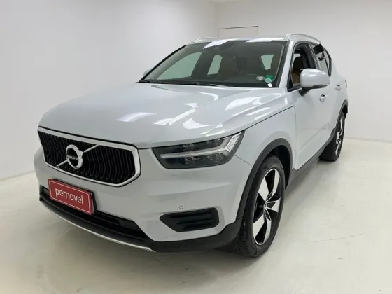 VOLVO XC40 2.0 T4 GASOLINA MOMENTUM GEARTRONIC