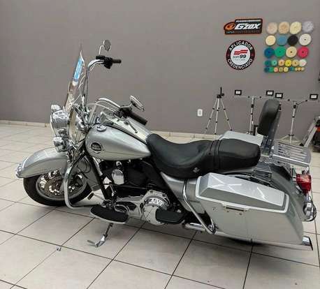 HARLEY-DAVIDSON-ROAD KING CLASSIC-2010