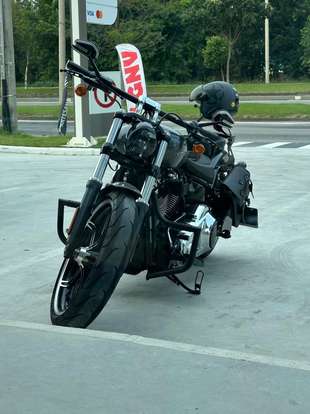HARLEY-DAVIDSON-SOFTAIL BREAKOUT 114-2021
