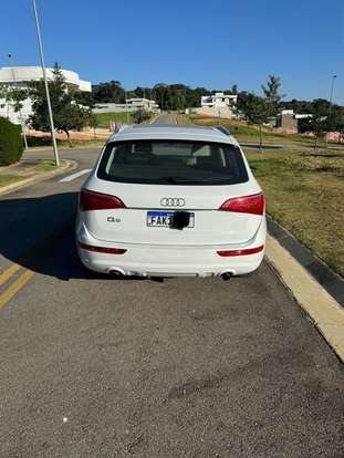 AUDI-Q5-2011
