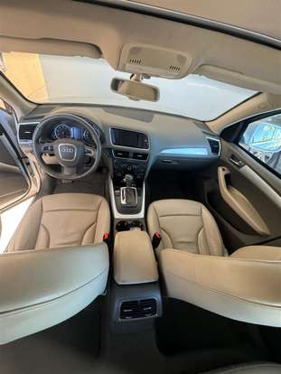 AUDI-Q5-2011