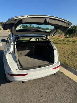 AUDI-Q5-2011