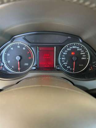 AUDI-Q5-2011