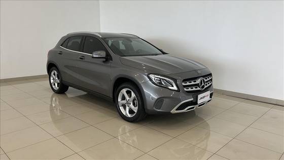 MERCEDES-BENZ GLA 200 1.6 CGI FLEX ADVANCE 7G-DCT