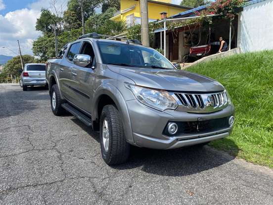 MITSUBISHI-L200 TRITON-2.4 16V TURBO DIESEL SPORT HPE TOP CD 4P 4X4 AUTOMÁTICO MITSUBISHI-L200 TRITON-2017