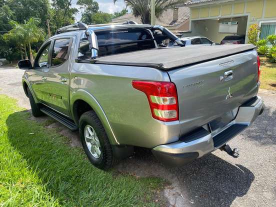 MITSUBISHI-L200 TRITON-2.4 16V TURBO DIESEL SPORT HPE TOP CD 4P 4X4 AUTOMÁTICO MITSUBISHI-L200 TRITON-2017