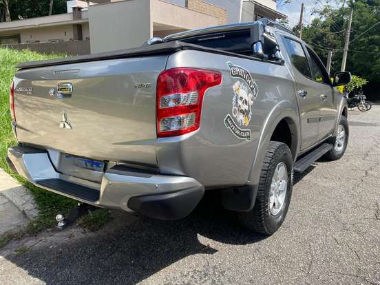 MITSUBISHI-L200 TRITON-2017