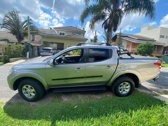 MITSUBISHI-L200 TRITON-2.4 16V TURBO DIESEL SPORT HPE TOP CD 4P 4X4 AUTOMÁTICO MITSUBISHI-L200 TRITON-2017