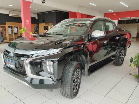 MITSUBISHI L200 TRITON 2.4 16V TURBO DIESEL SPORT HPE-S CD 4P 4X4 AUTOMÁTICO