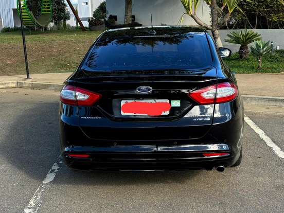 FORD-FUSION-2015