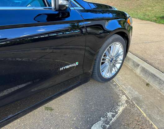 FORD-FUSION-2015