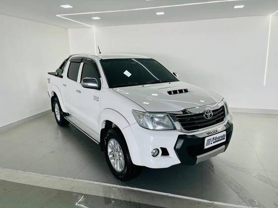 TOYOTA HILUX 3.0 SRV 4X4 CD 16V TURBO INTERCOOLER DIESEL 4P MANUAL