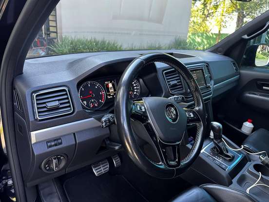 VOLKSWAGEN-AMAROK-2019