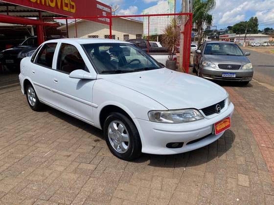 CHEVROLET VECTRA 2.0 MPFI GLS 8V GASOLINA 4P MANUAL