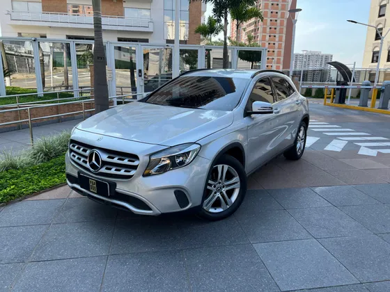 MERCEDES-BENZ GLA 200 1.6 CGI FLEX STYLE 7G-DCT