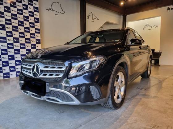 MERCEDES-BENZ GLA 200 1.6 CGI FLEX ADVANCE 7G-DCT