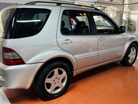 MERCEDES-BENZ-ML 55 AMG-5.5 4X4 V8 GASOLINA 4P AUTOMÁTICO MERCEDES-BENZ-ML 55 AMG-2001