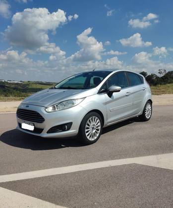 FORD FIESTA 1.6 TITANIUM HATCH 16V FLEX 4P POWERSHIFT