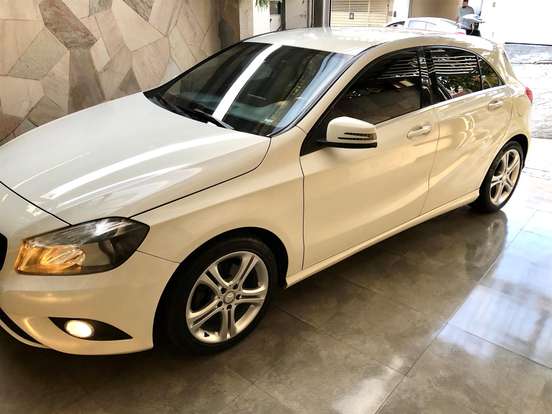 MERCEDES-BENZ-A 200-1.6 TURBO URBAN 16V GASOLINA 4P AUTOMÁTICO MERCEDES-BENZ-A 200-2014