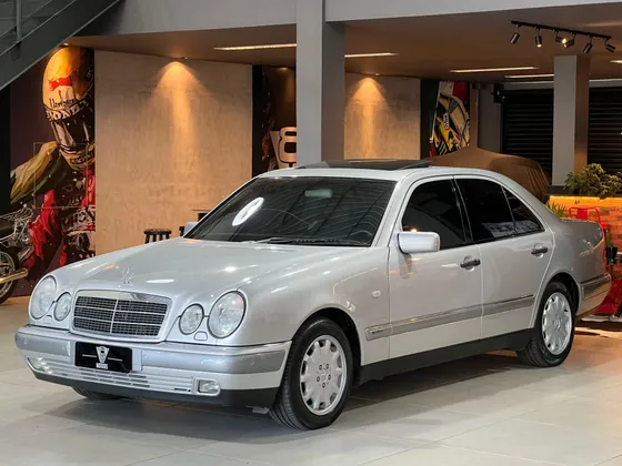 MERCEDES-BENZ E 430 4.3 ELEGANCE V8 GASOLINA 4P AUTOMÁTICO