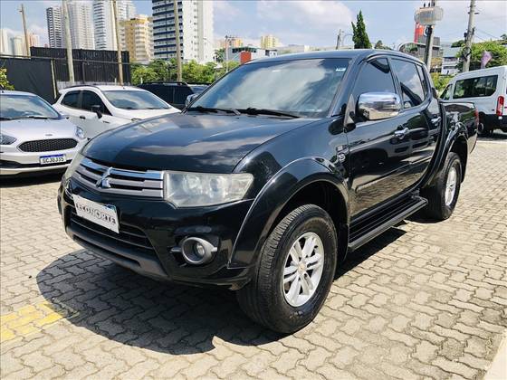 MITSUBISHI L200 TRITON 3.2 HPE 4X4 CD 16V TURBO INTERCOOLER DIESEL 4P AUTOMÁTICO