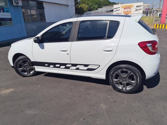 RENAULT SANDERO 1.6 GT LINE LIMITED FLEX 4P MANUAL