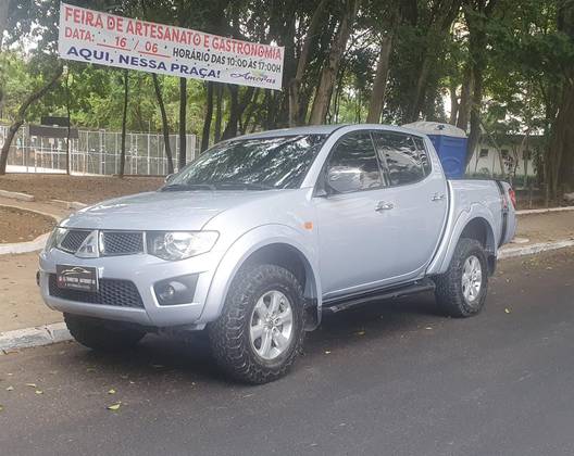 MITSUBISHI L200 TRITON 3.5 HPE 4X4 CD V6 24V FLEX 4P AUTOMÁTICO