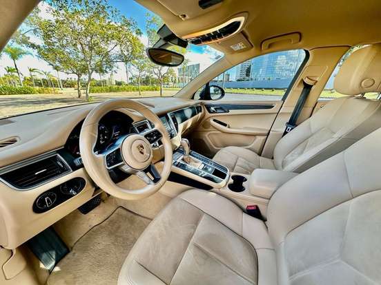 PORSCHE-MACAN-2016
